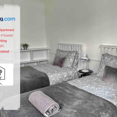 Netley Village Apartment By Your Stay Solutions Short Lets & Serviced Accommodation Netley Southampton With Free Wi-Fi Hamble-le-Rice Eksteriør bilde